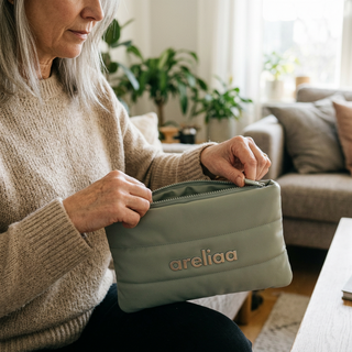 Opening the Areliaa Puffer Pouch