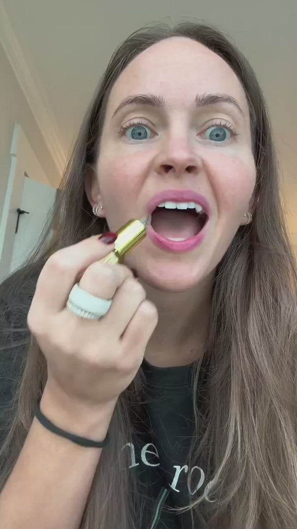 Lipstick application customer image